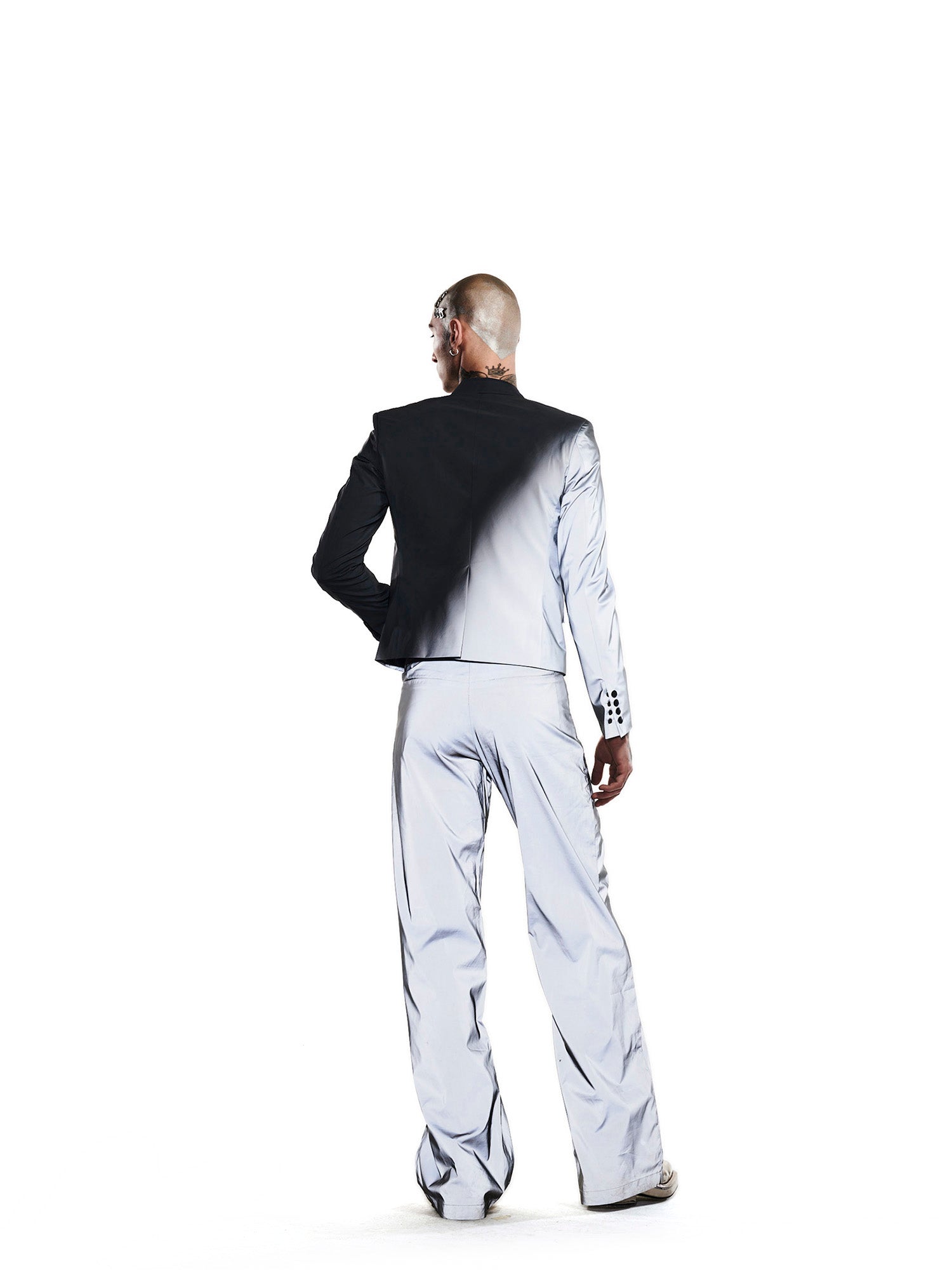 Dual tone reflective coat