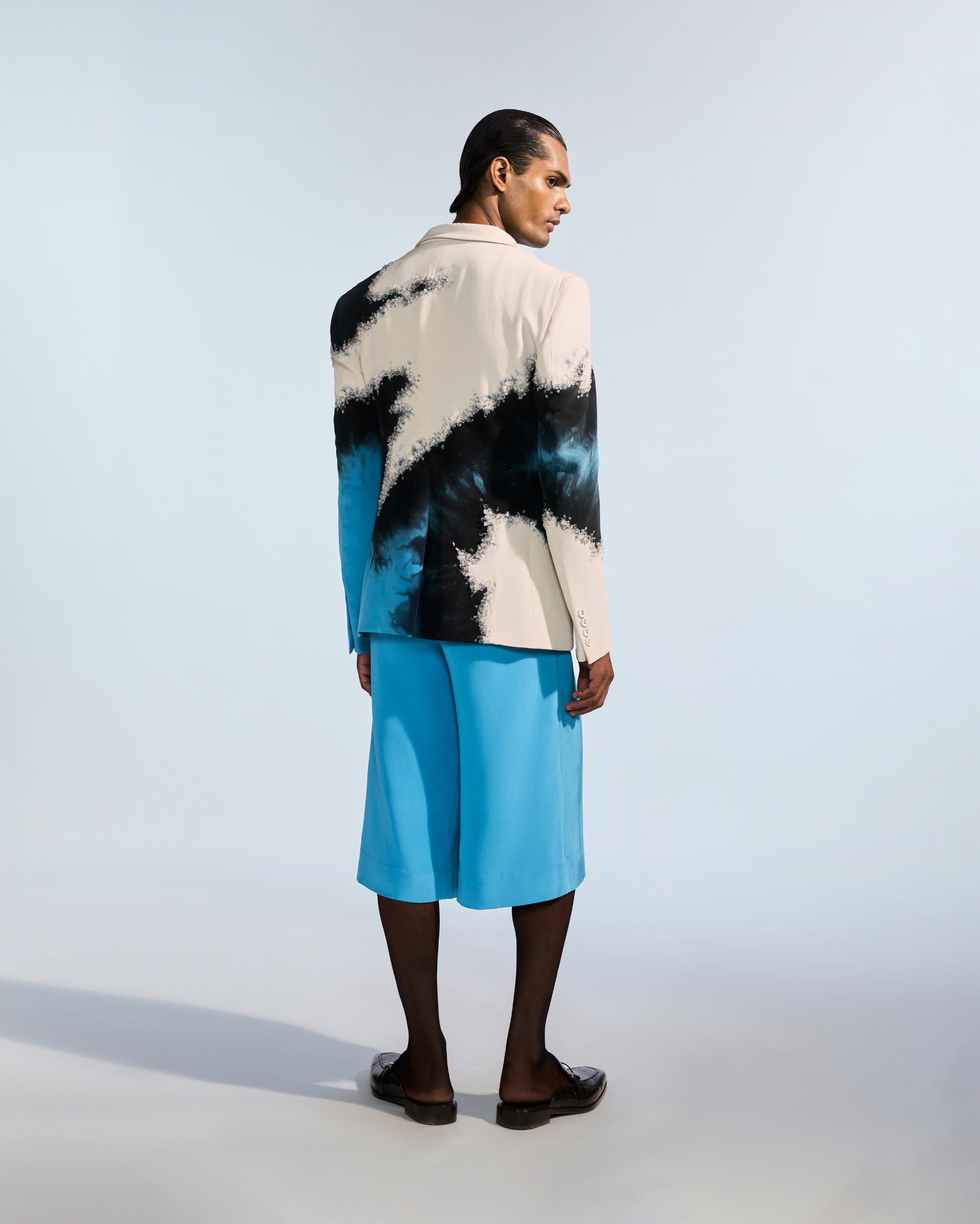 BLUE CREPE PLEATED SHORTS