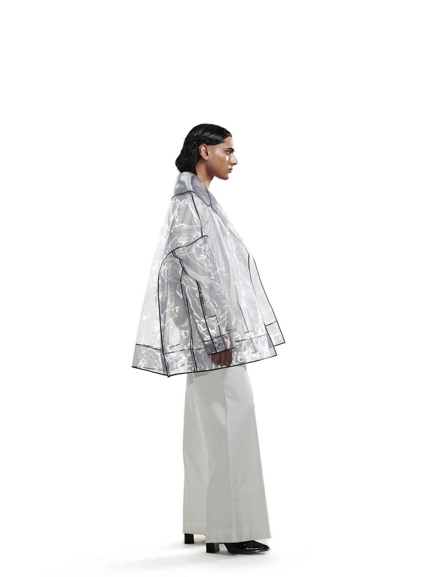 Anti-fit tulle jacket