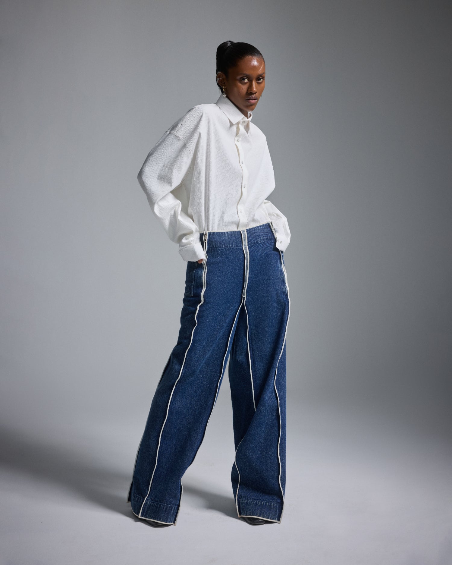 Dark wash square waist denim pants